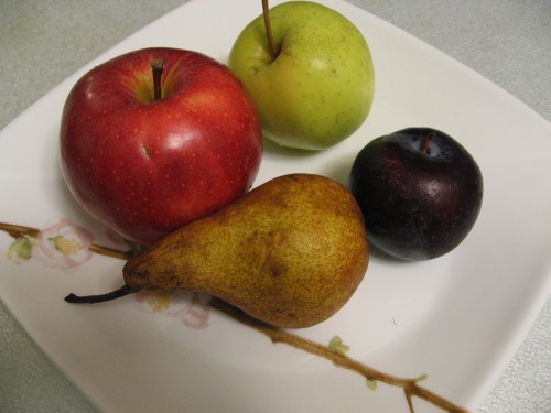 plum pear apples soluble fibre foods